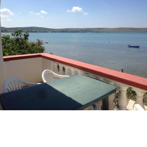 Villa M - 4 Persons Apartment, Put