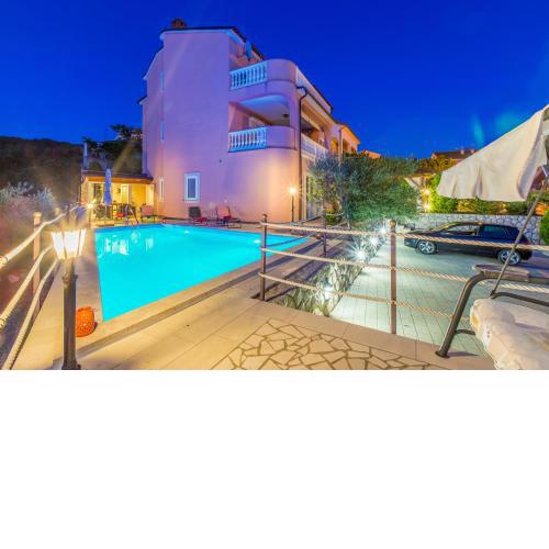 Villa M