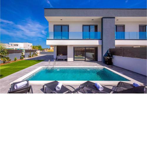 Villa Maestral