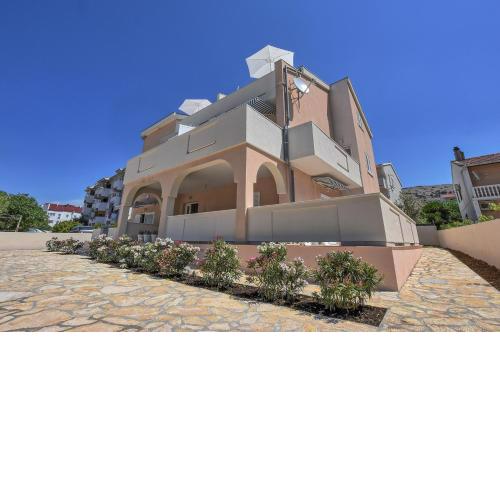 Villa Magena - Luxury Apartments in Pag Center