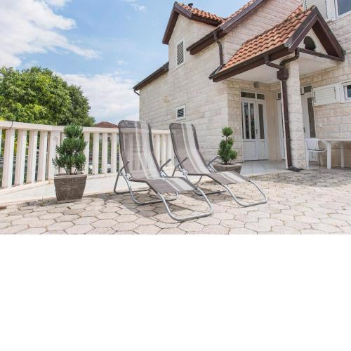 Villa Mandic