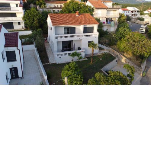 Villa Mandi's