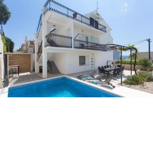 Villa Marante with heated private pool