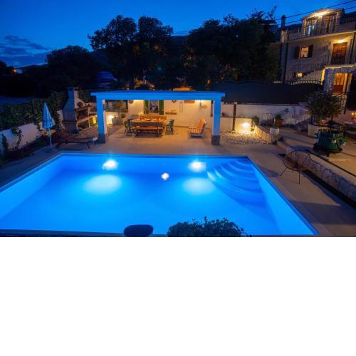 Villa Marela with Heated Swimming Pool