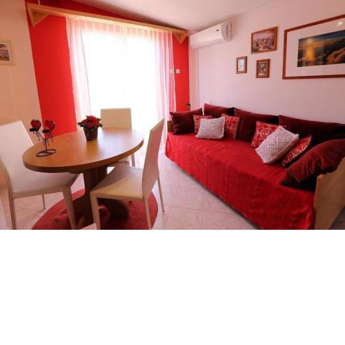 Villa Mediteran, kleine Ferienwohnung mit Terrasse