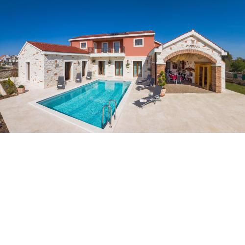 Villa Mediterranean Paradise