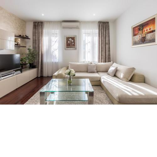 Villa Meri very central and beautiful apartment