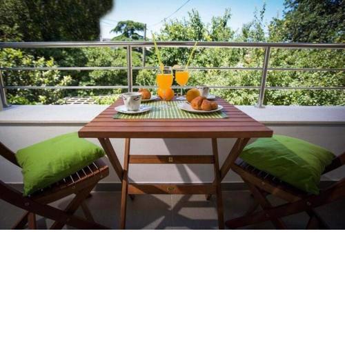 Villa Mia - Standard One Bedroom Apartment With Balcony