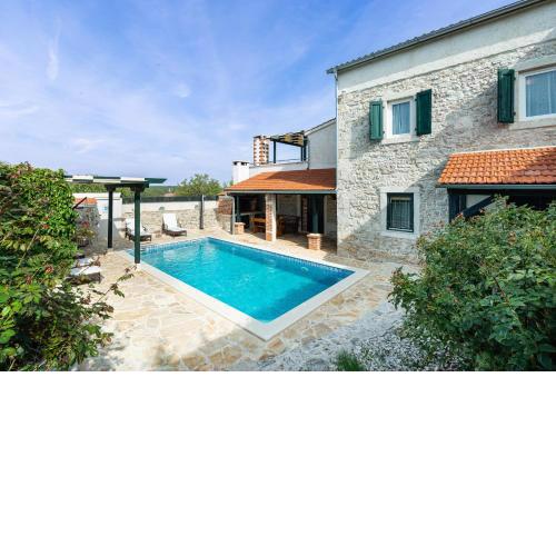 Villa MiA
