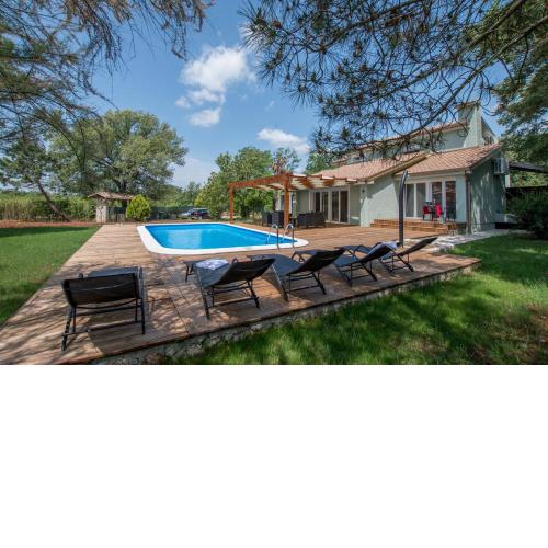Villa Mira
