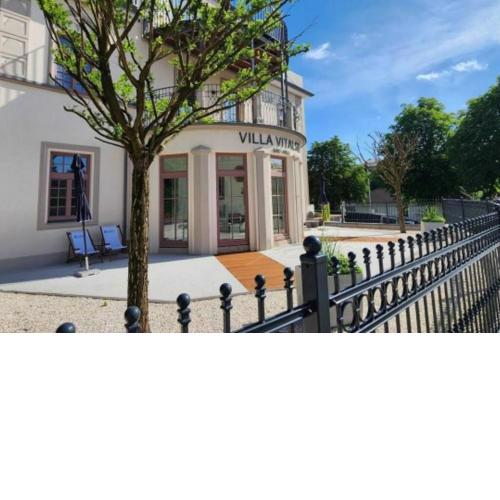 Villa mit Balkon, Lift, Luxus -Beletage