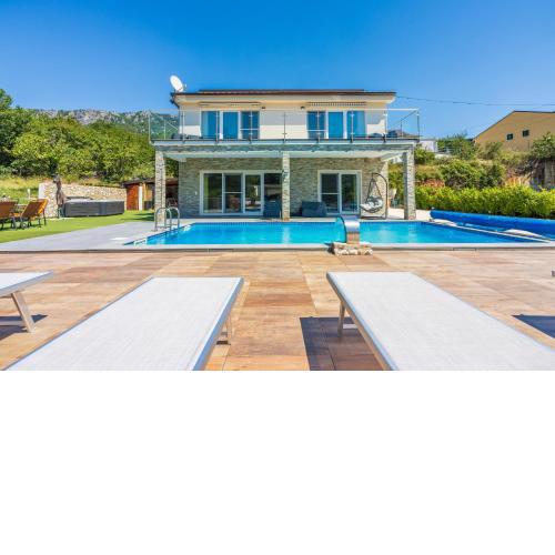 Villa Monte Adria