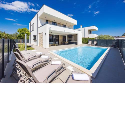Villa Moon near the sea