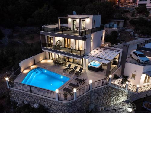 Villa Neda Heated Pool, Hot-tub, Sauna, 3 bedrooms
