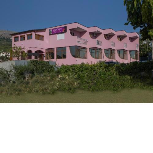 Villa Nives holiday apartment rentals