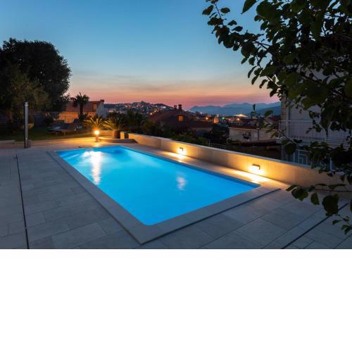 Villa None