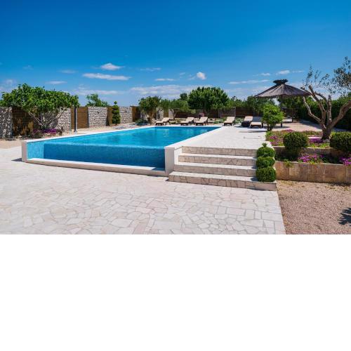 Villa Olive Garden