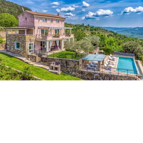 Villa Over The Hilltop