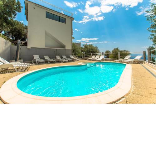 Villa Ozzi with 9 bedrooms & private Pool