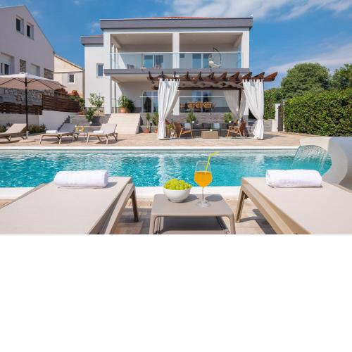 Villa Peregrine