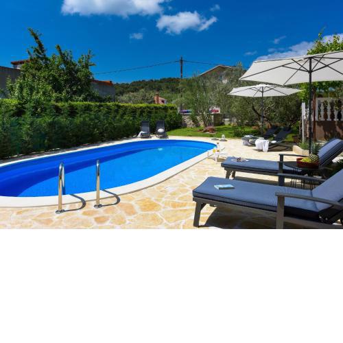 Villa Pine