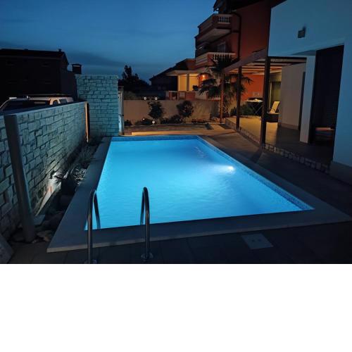 VILLA POOL LuX MARIA VODICE