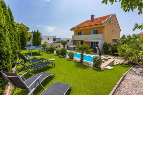 Villa Puskas 2