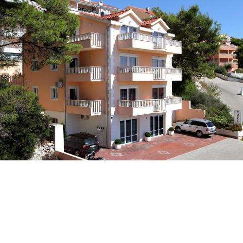 Villa Queen