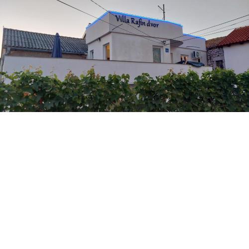 Villa Rafin dvor