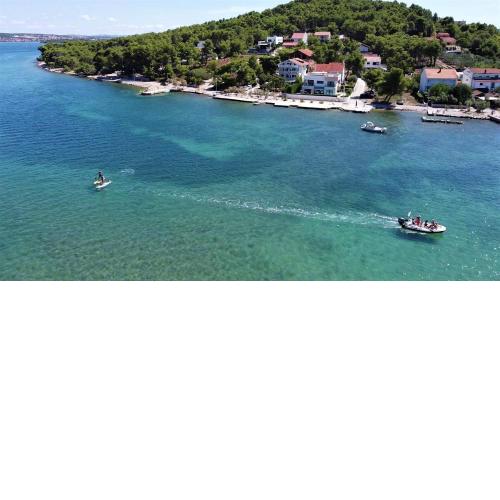 Villa Rosmarin - family friendly, beachfront