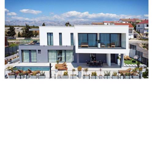 Villa Seabatical