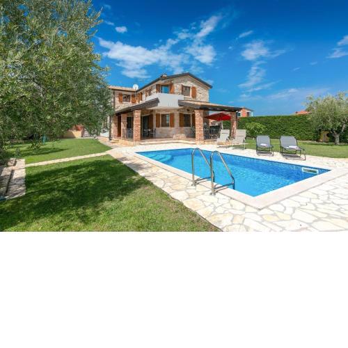 Villa Shirin mit Pool, Jacuzzi und Kamin
