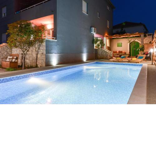 Villa Šima- luxury apartment with private pool