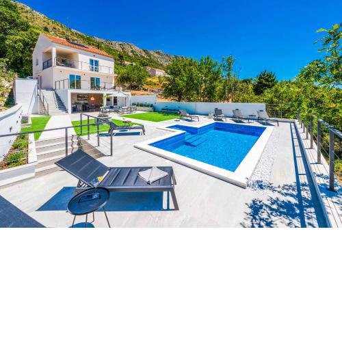 Villa Sky High