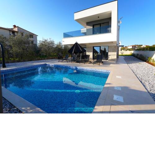 Villa Summerfield