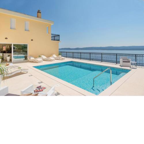 Villa Sun Palace with luxury 5 bedroom villa and amazing panoramic sea views