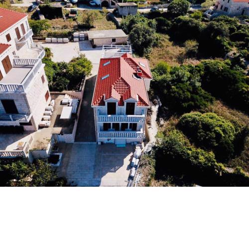 Villa Tonika