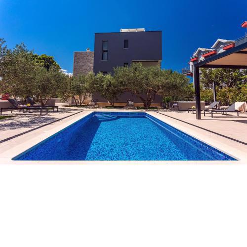 Villa Topaz