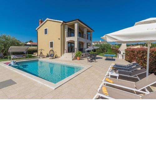 Villa Vanesa with Private Pool nearby Porec