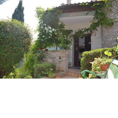 Villa Verde Apartments and Rooms