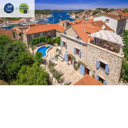 Villa Vicina Lovely villa in a beautiful town - close to restaurants and shops