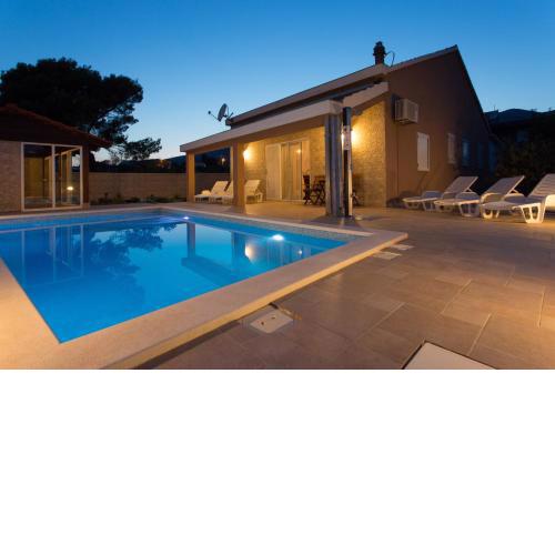Villa Victoria