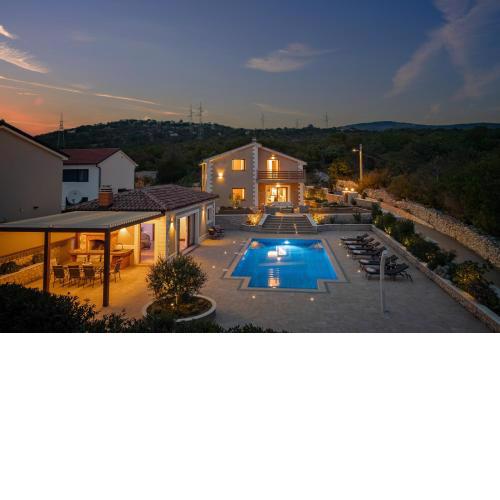 Villa Vilani Spa & Pool - Happy Rentals