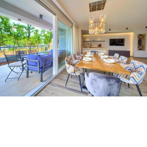 Villa Vista Deluxe