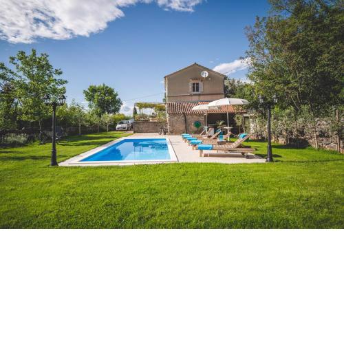 Village Villa „ M „