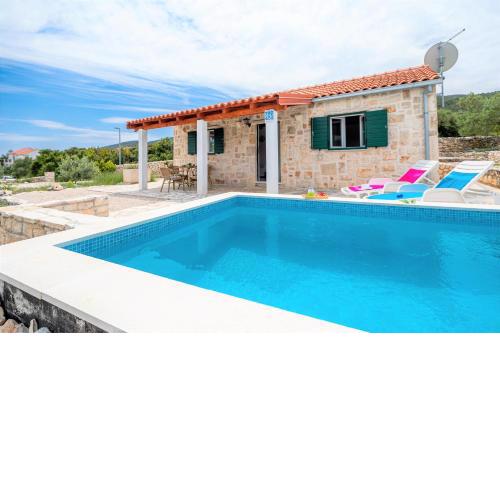 Vineyard House & Olive Grove House