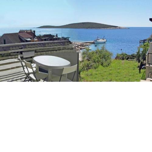 Vis Mirja Apartment 2