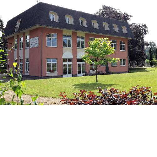 Vzdělávací Středisko a Hotel