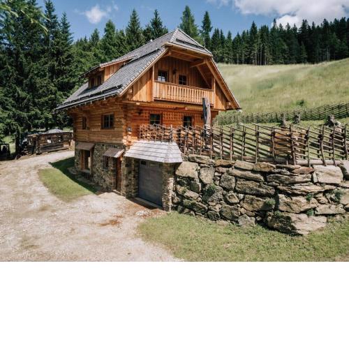 Webertonihütte Modern retreat