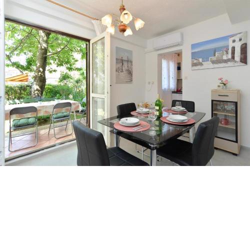 Welcoming apartment with garden